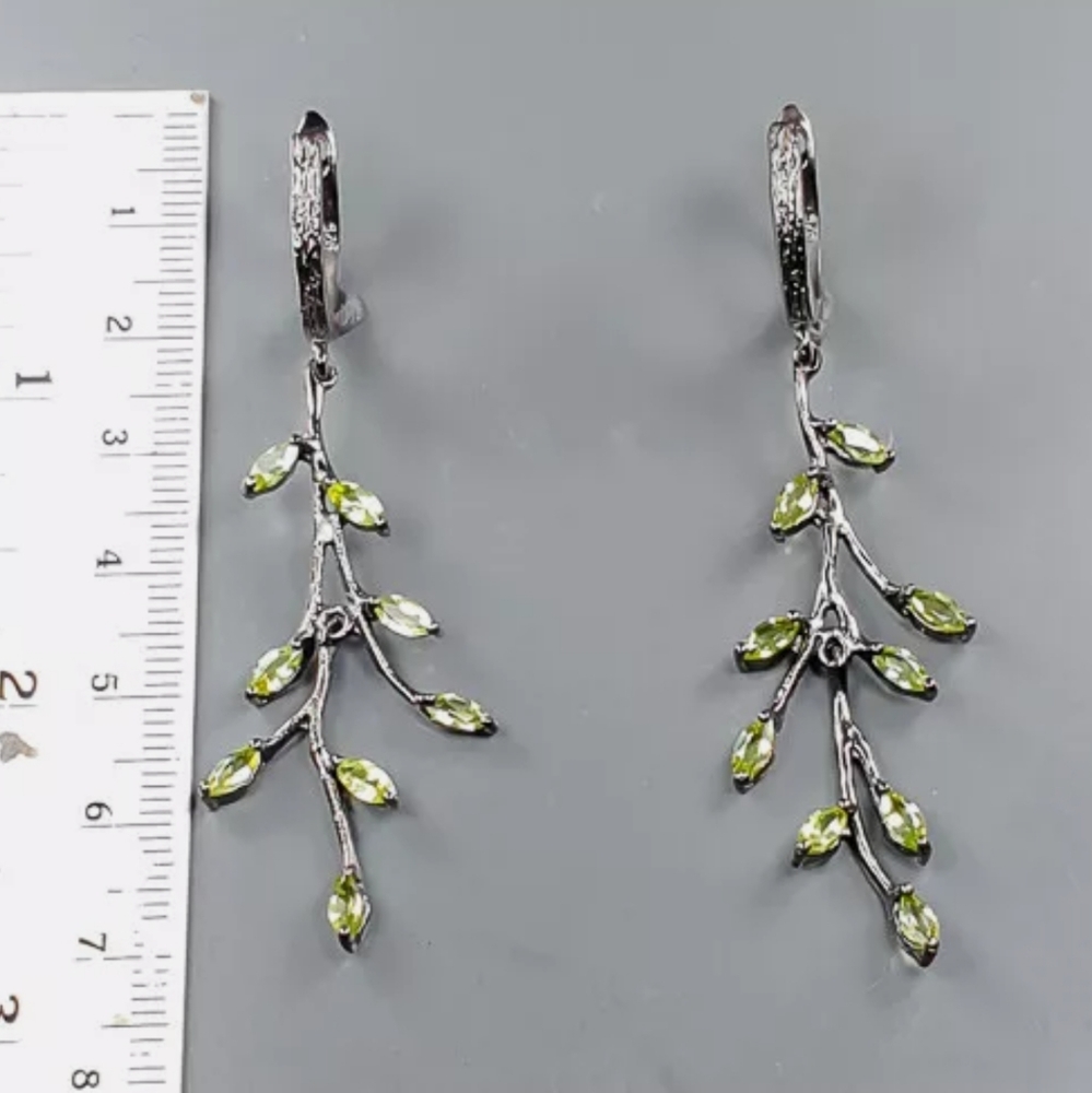 Pretty floral Peridot chandelier earrings - Picture 3 of 3